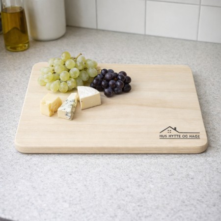 Kjøkkenarv 300.  Accoya skjærefjøl i heltre med lang levetid. Tåler oppvaskmaskin. 300 x 195 x 15 mm.